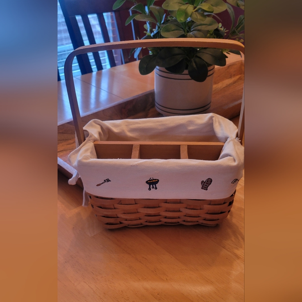 SILVERWARE/PLASTICWARE BASKET WITH REMOVABLE LINER